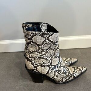 Truffle Collection European Snakeskin Pointed Tow Cowboy Boots